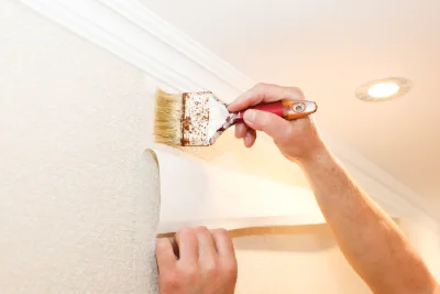 Pose de papier peint à Feigères — revêtements muraux et toiles de verre